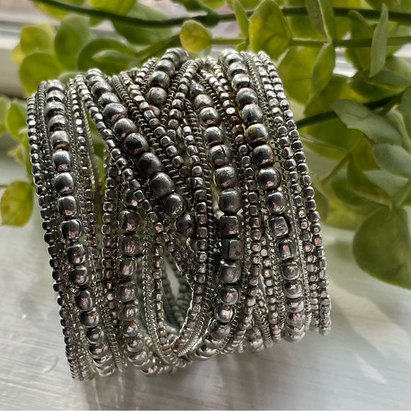 Source Unknown Silver Multi-Strand Bracelet - Picture 6 of 11